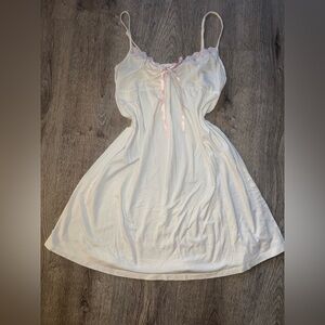 90’s Victoria’s Secret, White and pink lace mini slip milkmaid dress